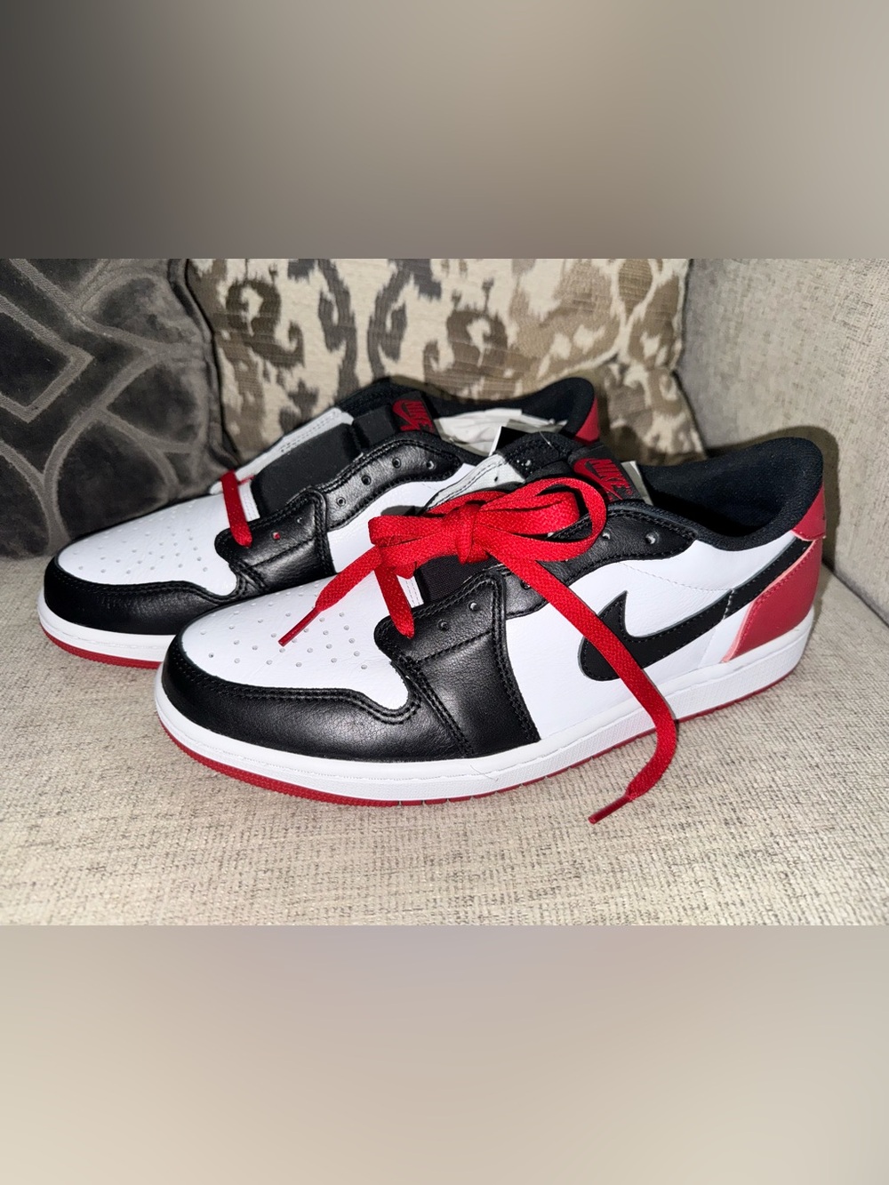 Men’s Red and Black Air Jordan 1 OG